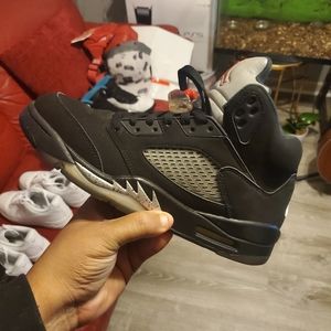 Jordan 5 (Metallic)